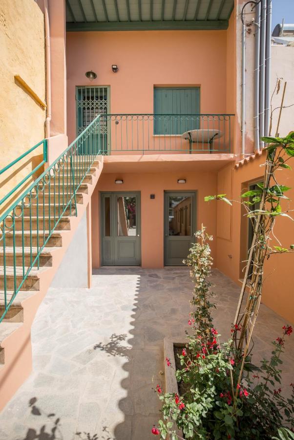 Lindas Convent Garden 1 * Chrissi Akti Chania
